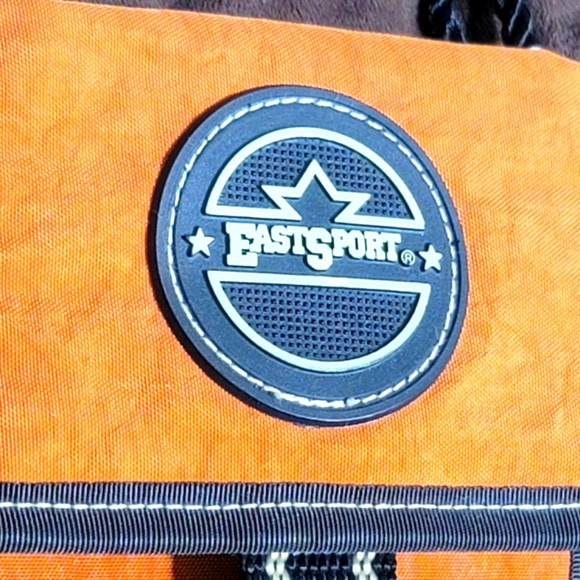 Eastsport Slim Crossbody Nylon Travel Wallet - Picture 5 of 5